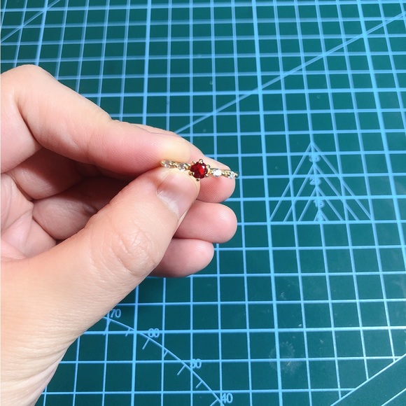 Ruby like ring - Picture 5 of 7